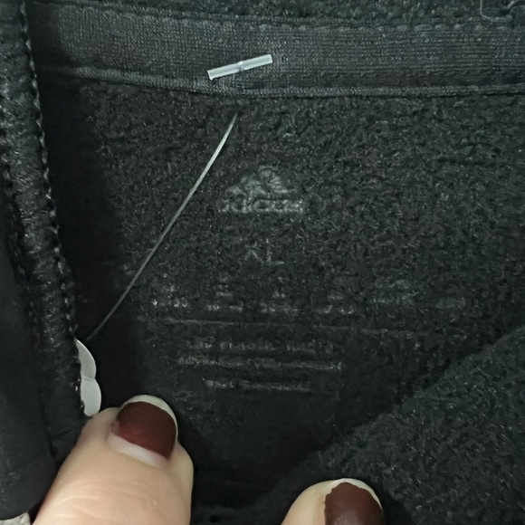 ADIDAS
NASHVILLE PREDATORS W BLACK TI HOODIE - Picture 3 of 6